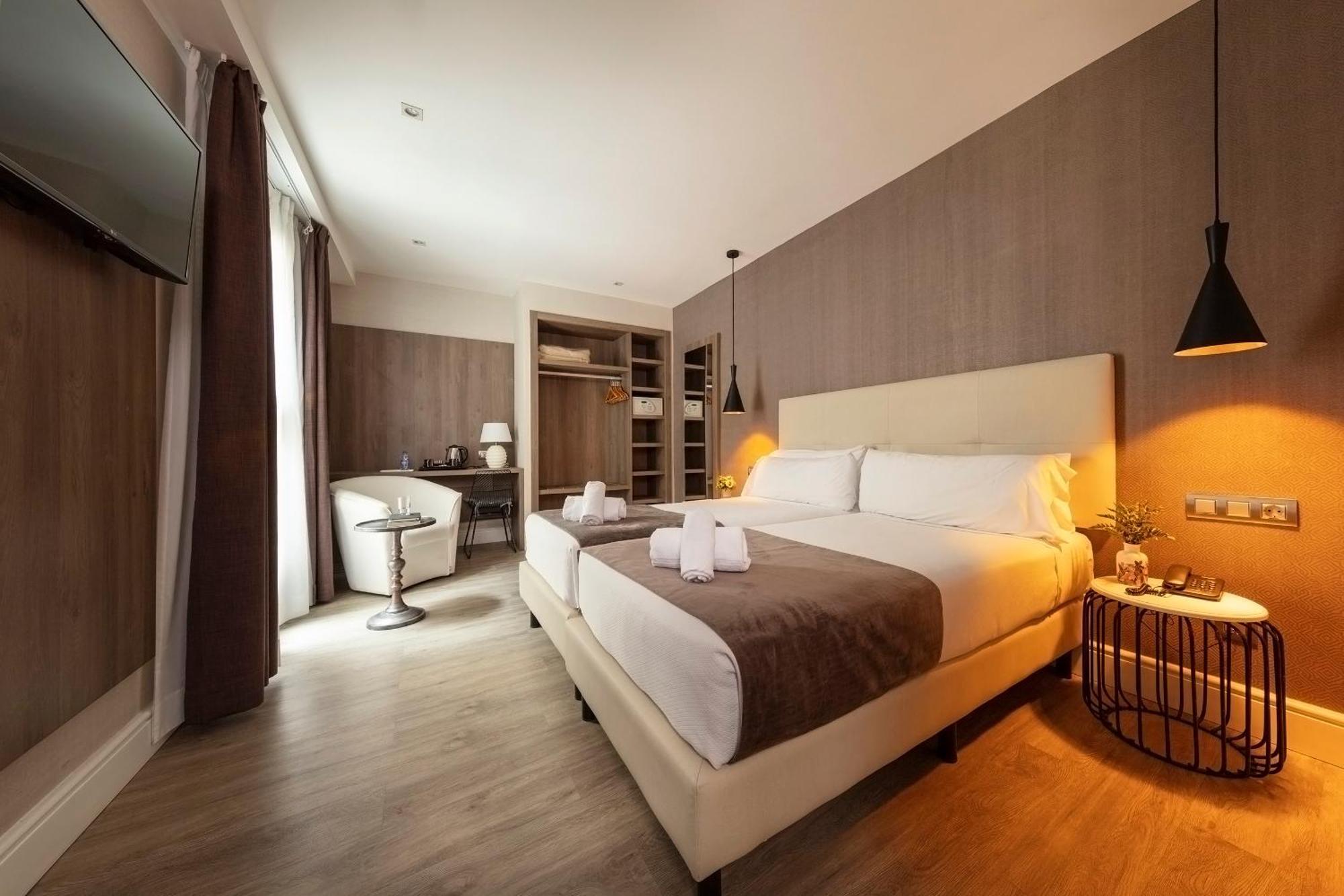 Hotel Oasis Barcellona Esterno foto