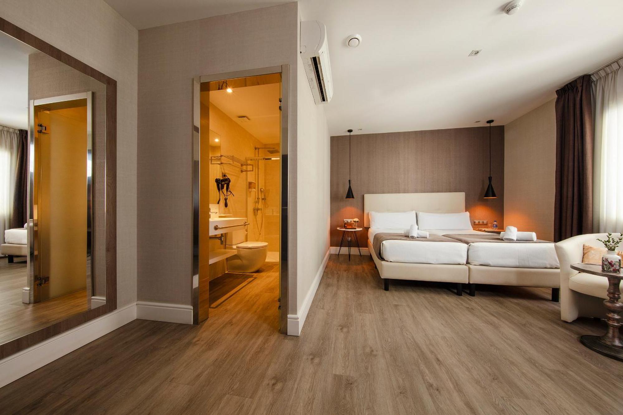 Hotel Oasis Barcellona Esterno foto