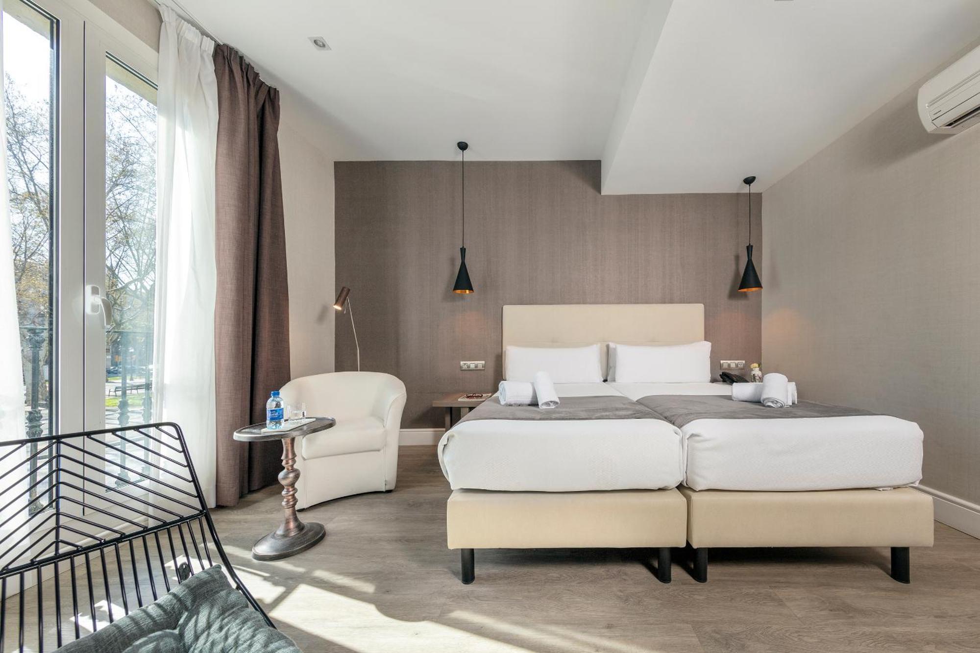 Hotel Oasis Barcellona Esterno foto