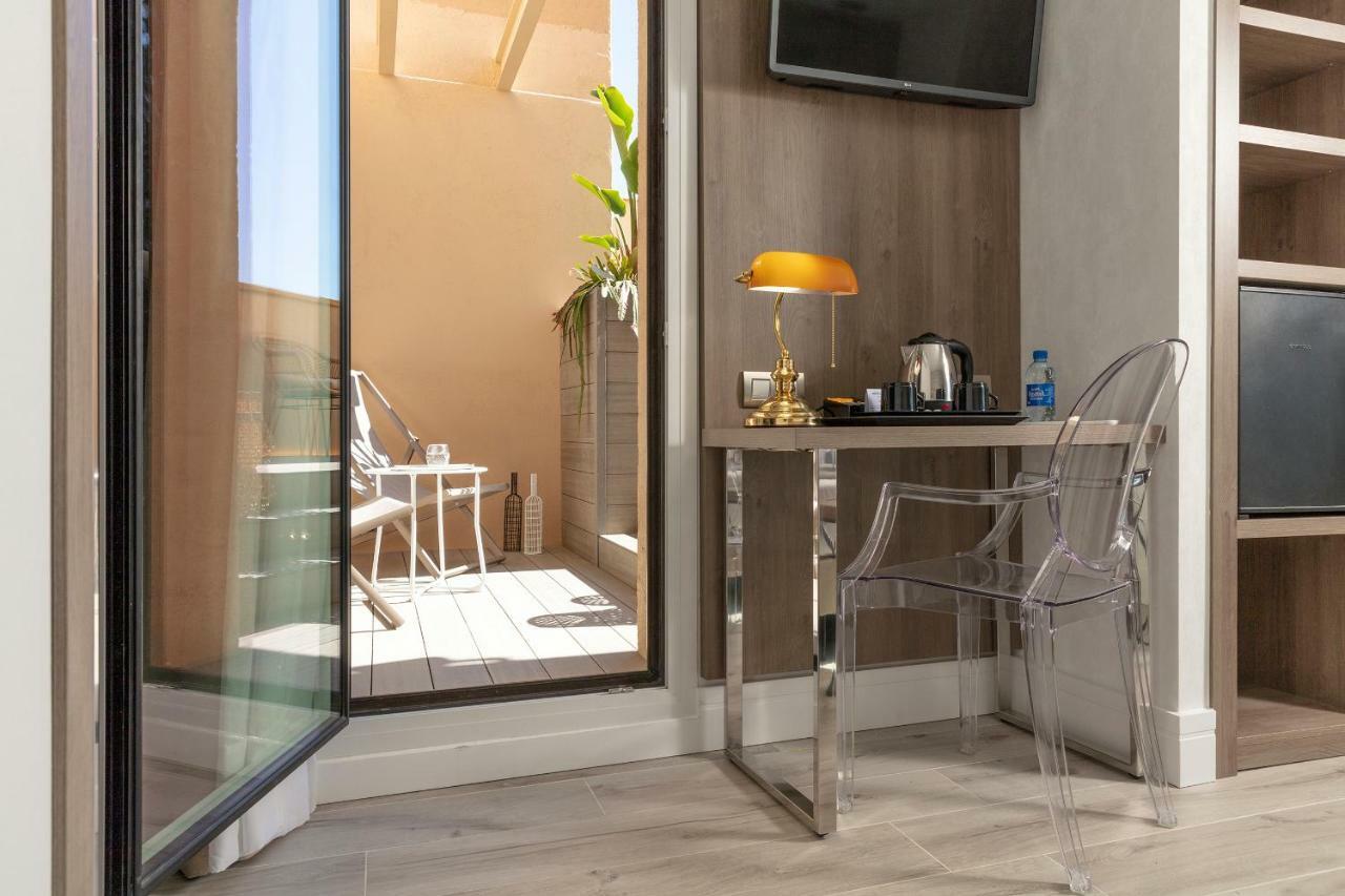 Hotel Oasis Barcellona Esterno foto